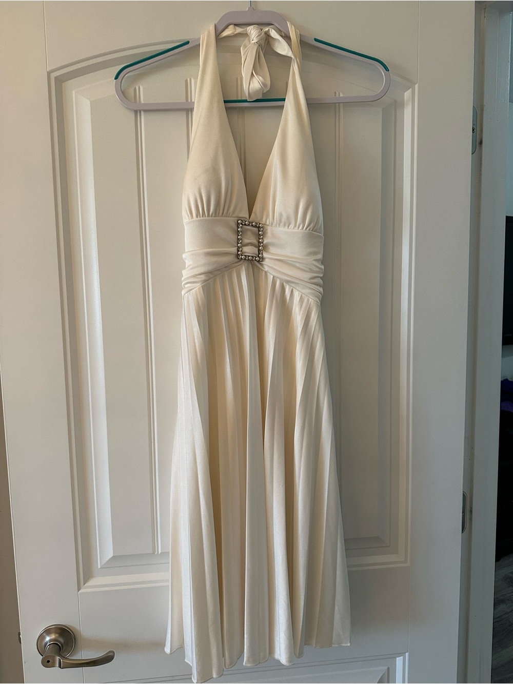Studio Y Ivory One-Shoulder Halter Dress With Decorative Buckle